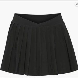 NWT Black Aritzia Tennis V-Waist Micro Pleated Skirt